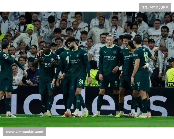 马德里市民广场直播欧冠，万名球迷观看皇马大胜